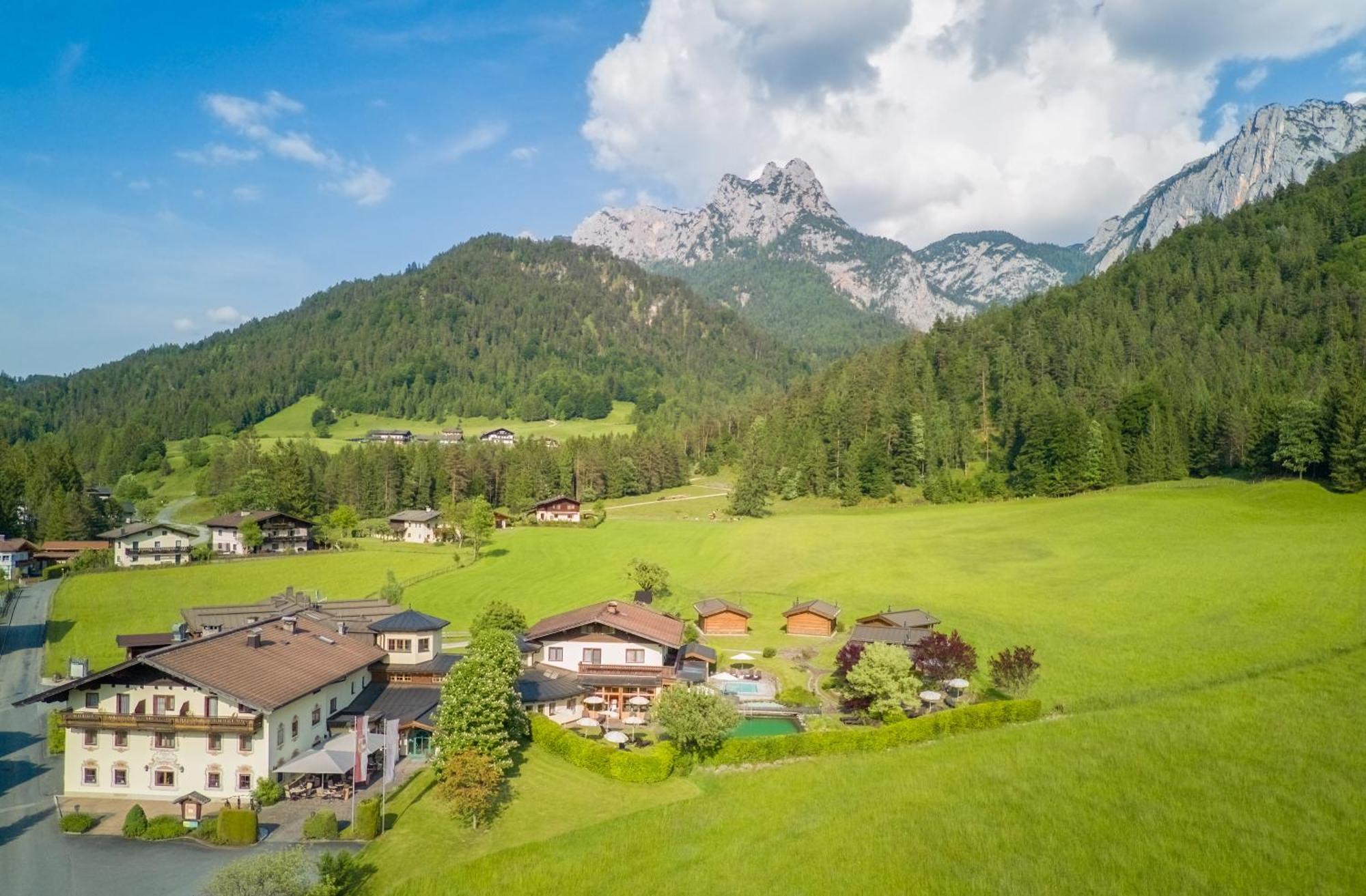 Hotel Vitaloase Zu Den Drei Bruedern Unken Exterior photo